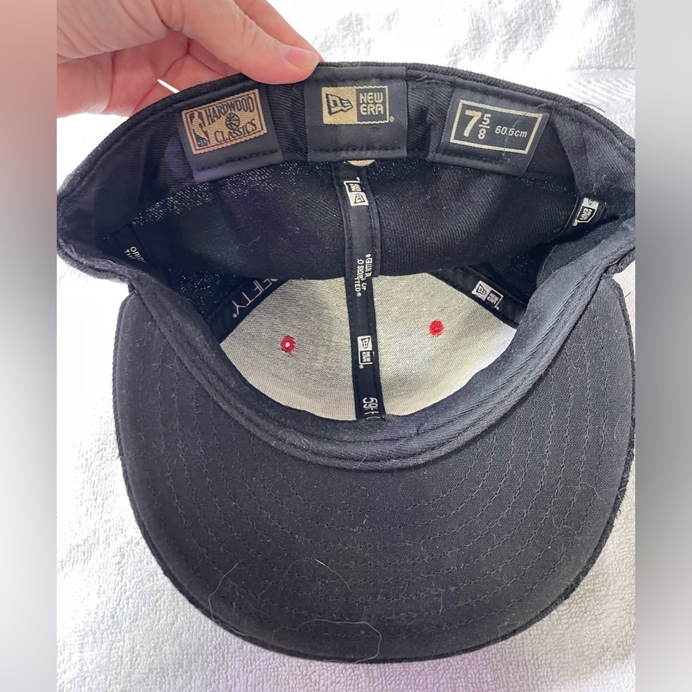 NEW ERA HARDWOOD CLASSICS CAVS DITTED CAP - 7 5/8 - Picture 4 of 4